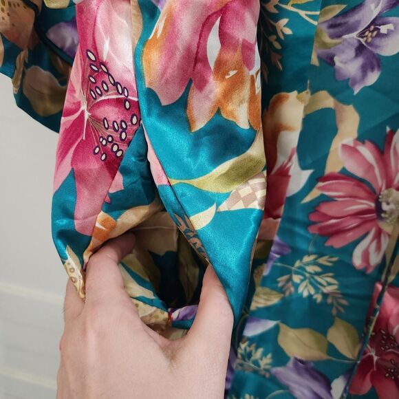California Dynasty Vintage Floral Satin Robe Medium Boudoir Kimono Short Length - Picture 4 of 12